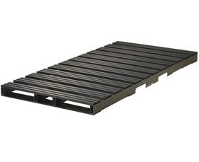 STOCKED PLASTIC PALLETS